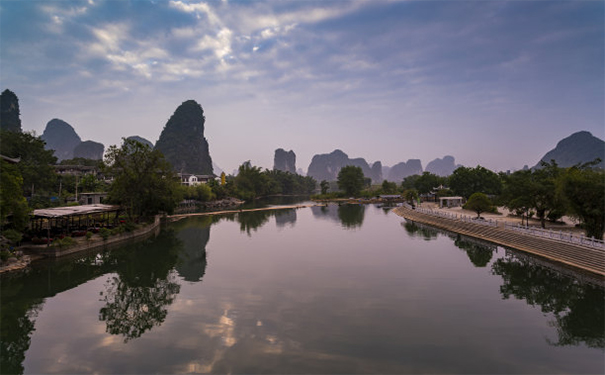 清明烧纸一定要记得画圈,这个很重要防止野鬼