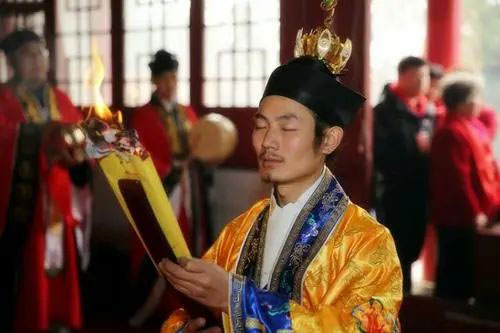 女友分手后不拉黑就是不回信息 做到这三点别让