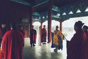 本命年戴什么能转运家居挂宝葫芦用意