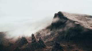 念诵什么经文送走死者,常用渡亡经文一起看看