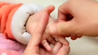 小儿惊吓看食指,这招非常灵验