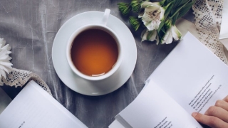 自然流产就是滑胎吗,自然流产后要注意送走孩子