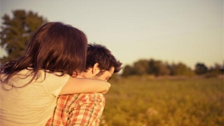 总觉得自己没有异性缘 可以试试招桃花的方法 助力早日达成所愿