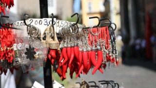 红绳辟邪 戴红绳的意义