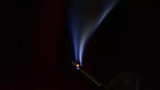 小孩吓到最管用的方法，大师教你用这种