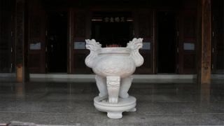 民间烧纸时的禁忌，买纸钱的时候需要注意了