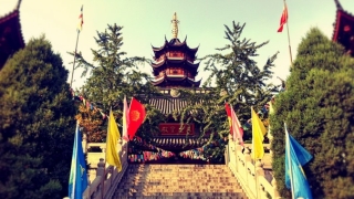 烧纸怎么烧,需要在地方画一个圈