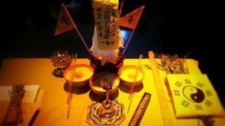 我们用驱鬼口诀赶跑了恶鬼