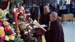 在家怎么超度去世的亲人，要根据情况选择合适