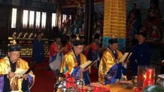 晚上小孩一直哭怎么驱邪,驱邪的民间偏方