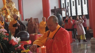 怎样超度堕胎婴灵最好,很多人会选择高僧做法