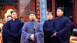 解读梦到被刀砍伤左脚的意义 意味深长的梦境