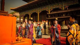 改运开运方法很多_枕头下放红布改运法不多见