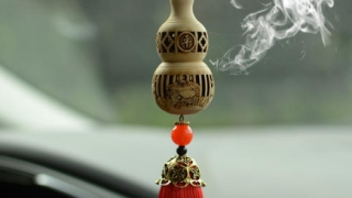 大师教你车挂平安符的选择方法