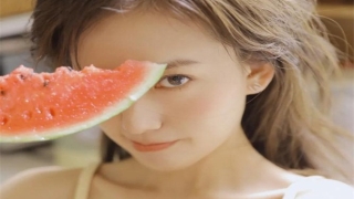 不要每天给前男友发短信挽回 可以使用爱情和合术来进行挽回