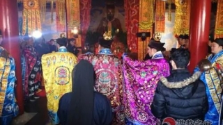 阴债分为两部分：前世债和受生债