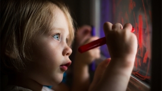 死胎的孩子和父母的缘不深