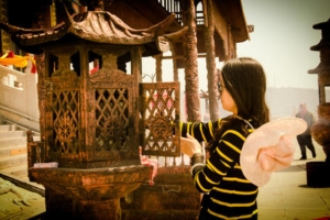 怎样超度亡灵是很多妇女比较重视的,真切为首