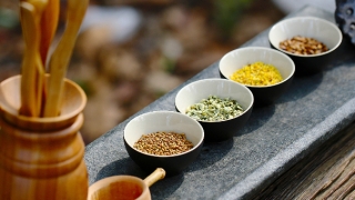 犯太岁年事业干脆受阻,可以通过各种方法化解