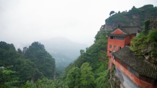 总是赚不到钱，何不用特殊方法帮助自己？